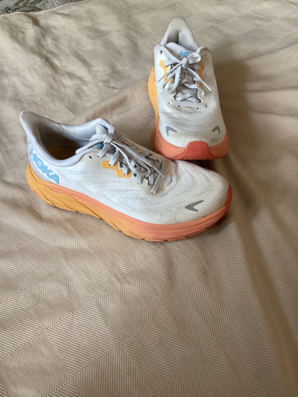 Hoka One One Arahi 6 Womens 9B Grey cloud Orange Yellow Stability Running Shoes